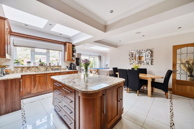 Kitchen- click for photo gallery